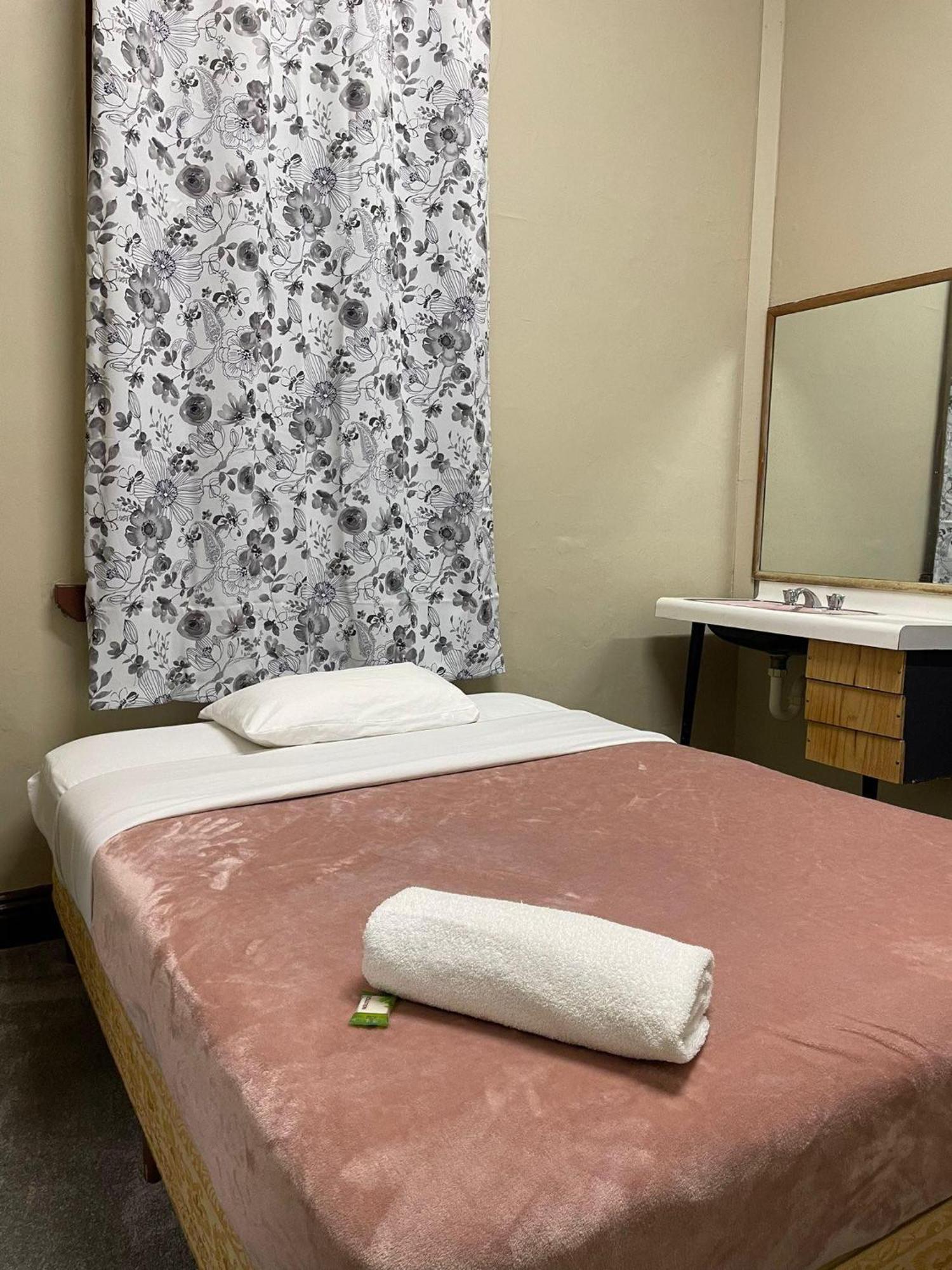 Club Hotel 格伦因尼斯 外观 照片